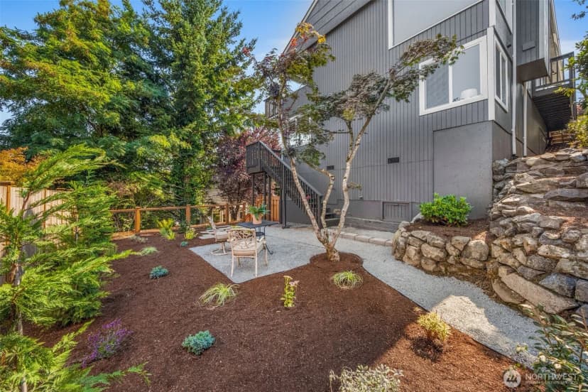 Property photo for 2800 W Elmore Place, Seattle photo 30