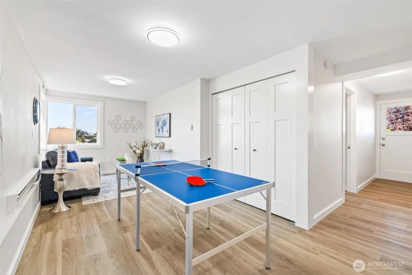 Property photo for 2800 W Elmore Place, Seattle photo 19
