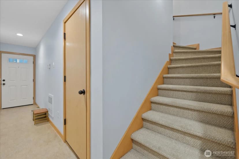 Property photo for 9748 4th Avenue Nw #b, Seattle photo 4