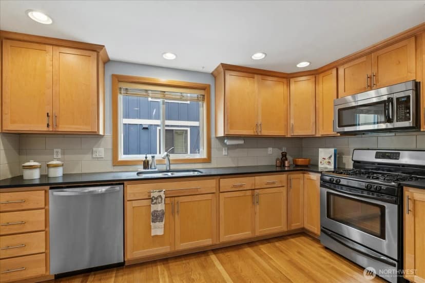 Property photo for 9748 4th Avenue Nw #b, Seattle photo 9