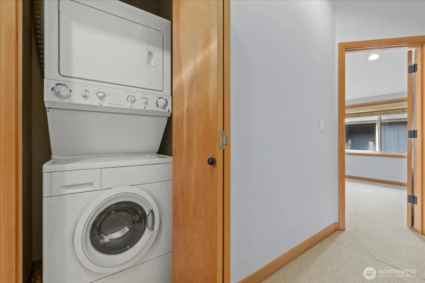 Property photo for 9748 4th Avenue Nw #b, Seattle photo 24