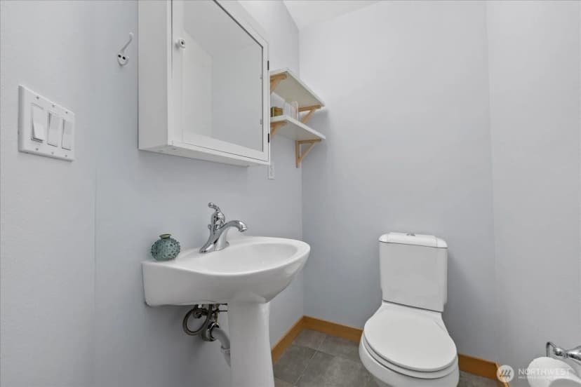 Property photo for 9748 4th Avenue Nw #b, Seattle photo 22