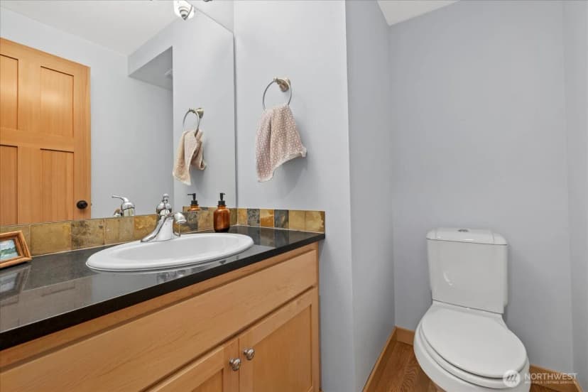 Property photo for 9748 4th Avenue Nw #b, Seattle photo 13