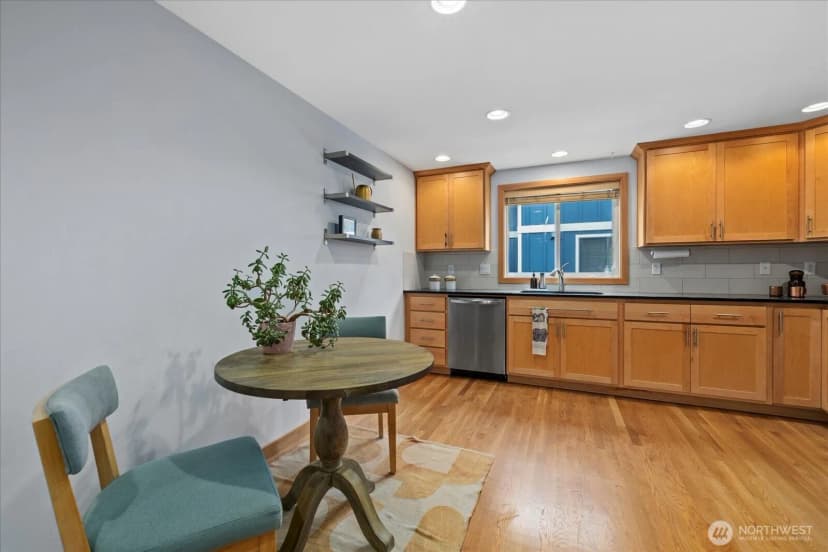 Property photo for 9748 4th Avenue Nw #b, Seattle photo 10