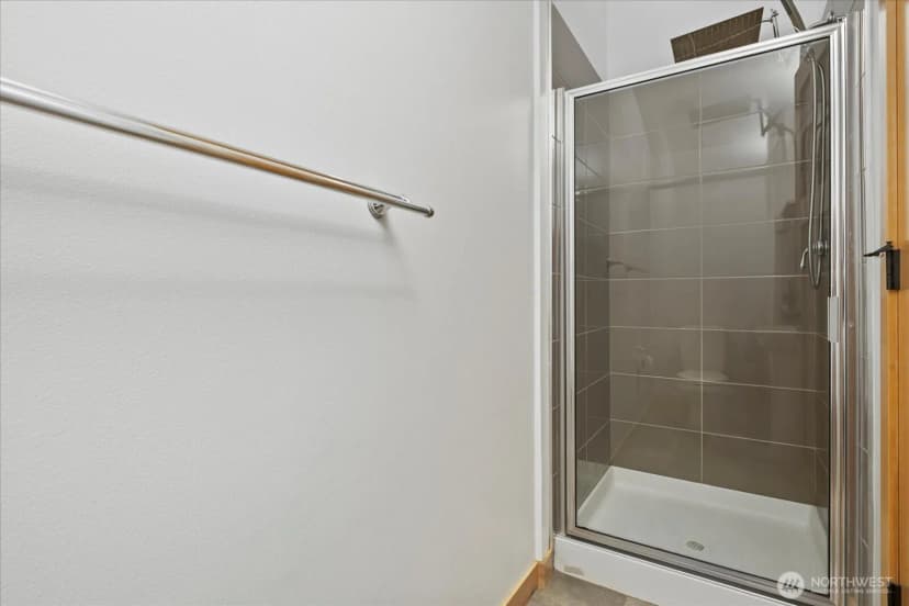 Property photo for 9748 4th Avenue Nw #b, Seattle photo 23