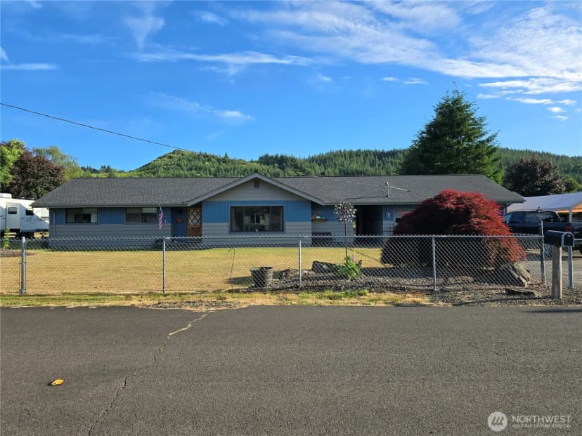 Property photo for 2352 Pacific Street, Raymond