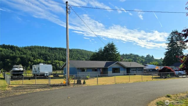 Property photo for 2352 Pacific Street, Raymond photo 2