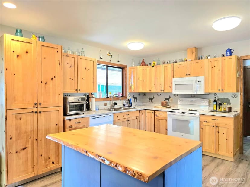 Property photo for 2352 Pacific Street, Raymond photo 7