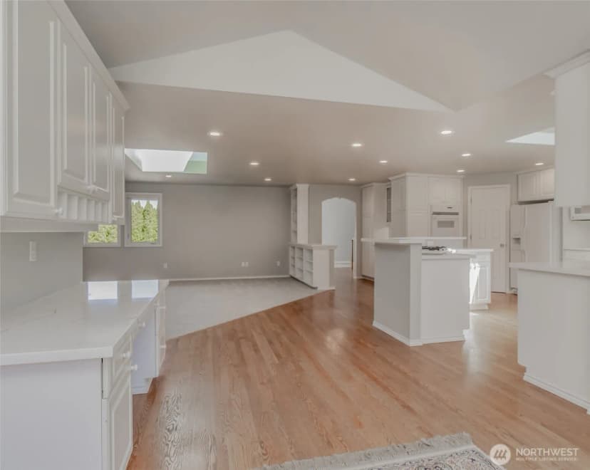 Property photo for 30527 124th Avenue Se, Auburn photo 10