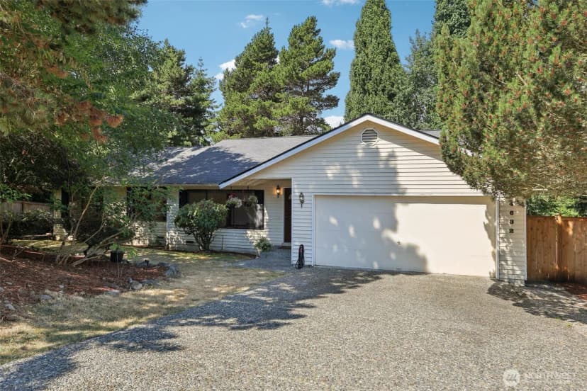 Property photo for 4632 Sw 74th St, Mukilteo photo 2