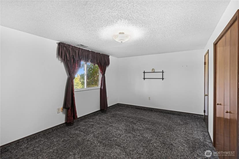 Property photo for 9926 257th St Court E, Graham photo 20