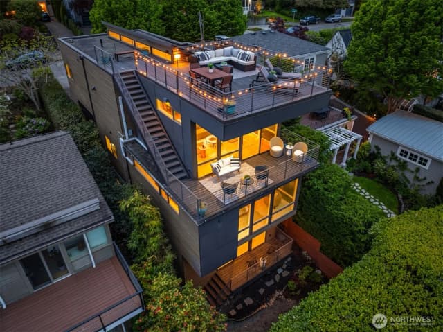 Property photo for 3812 Cascadia Avenue S, Seattle photo 2