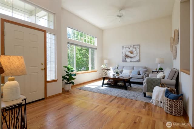 Property photo for 19516 5th Avenue S, Des Moines photo 3