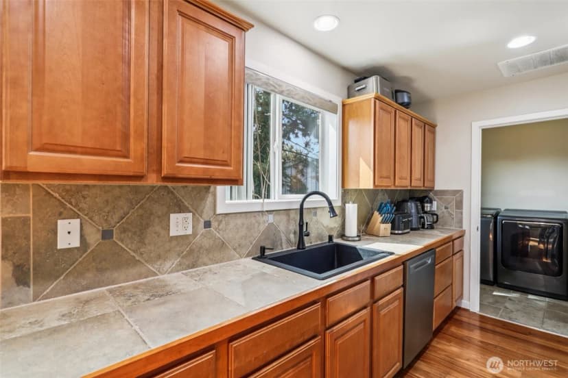 Property photo for 11518 3rd Avenue Ct, Tacoma photo 10
