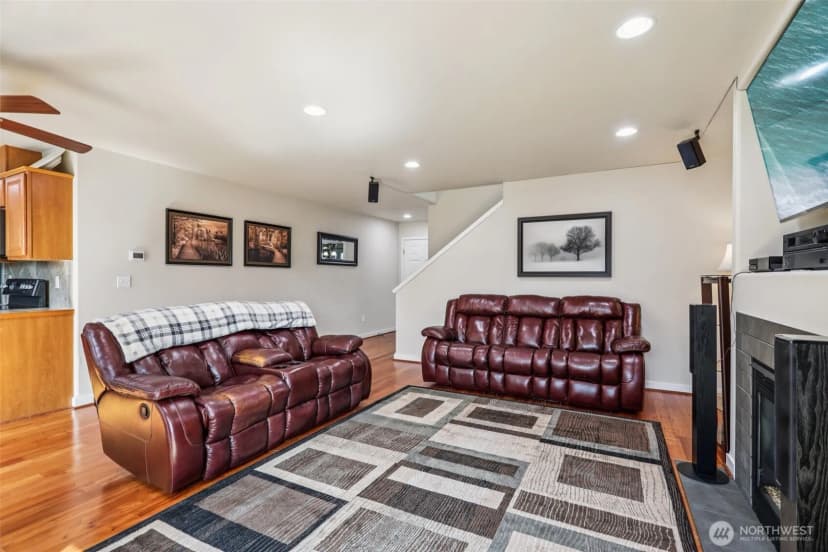 Property photo for 11518 3rd Avenue Ct, Tacoma photo 8