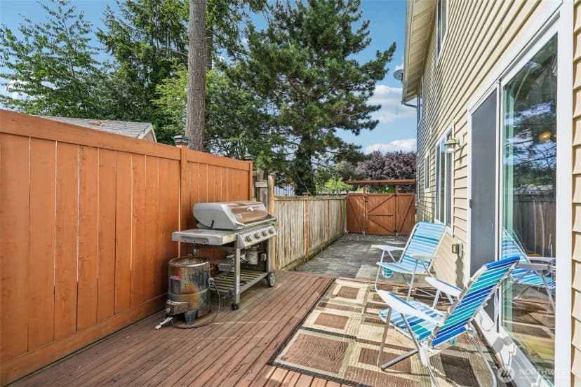 Property photo for 11518 3rd Avenue Ct, Tacoma photo 27