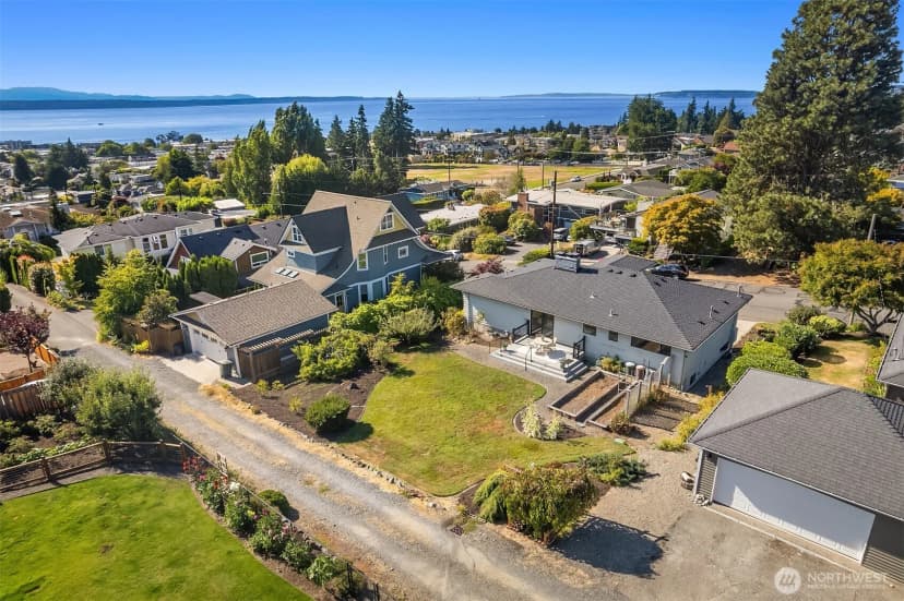 Property photo for 826 Maple Street, Edmonds photo 38