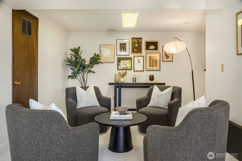 Property photo for 826 Maple Street, Edmonds photo 29