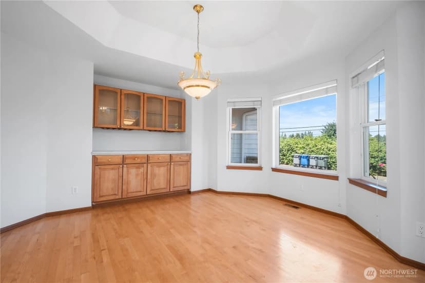 Property photo for 1021 Sw 120th Street, Seattle photo 12