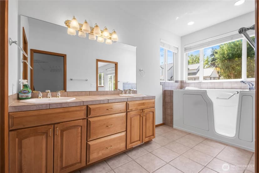 Property photo for 1021 Sw 120th Street, Seattle photo 29