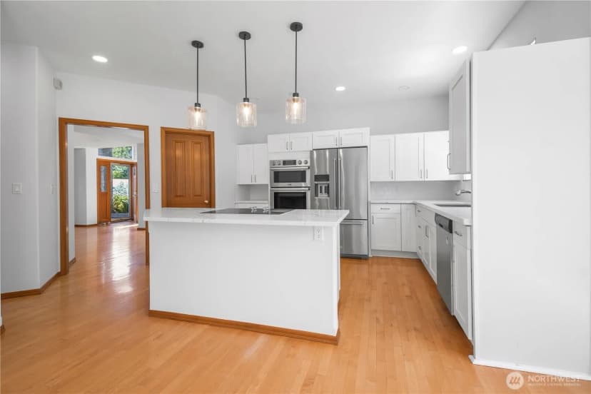 Property photo for 1021 Sw 120th Street, Seattle photo 17