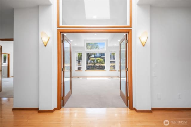 Property photo for 1021 Sw 120th Street, Seattle photo 3