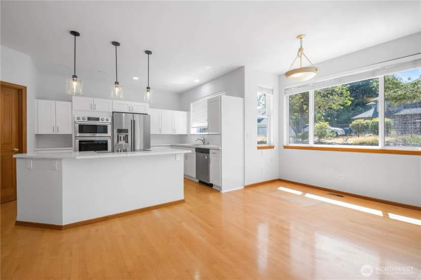 Property photo for 1021 Sw 120th Street, Seattle photo 13