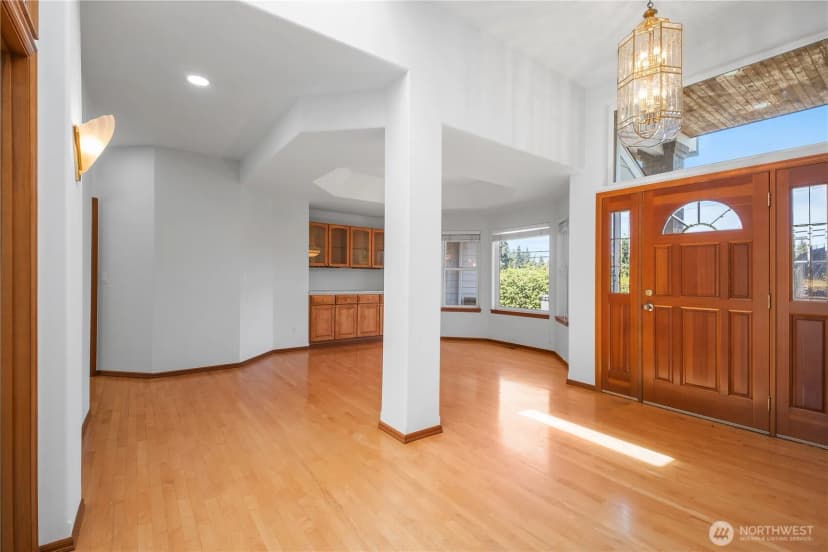 Property photo for 1021 Sw 120th Street, Seattle photo 8