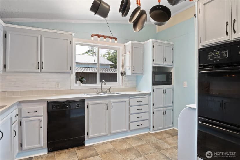 Property photo for 21014 Birch Place, Ocean Park photo 6