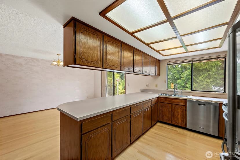 Property photo for 24324 138th Avenue Se, Kent photo 14
