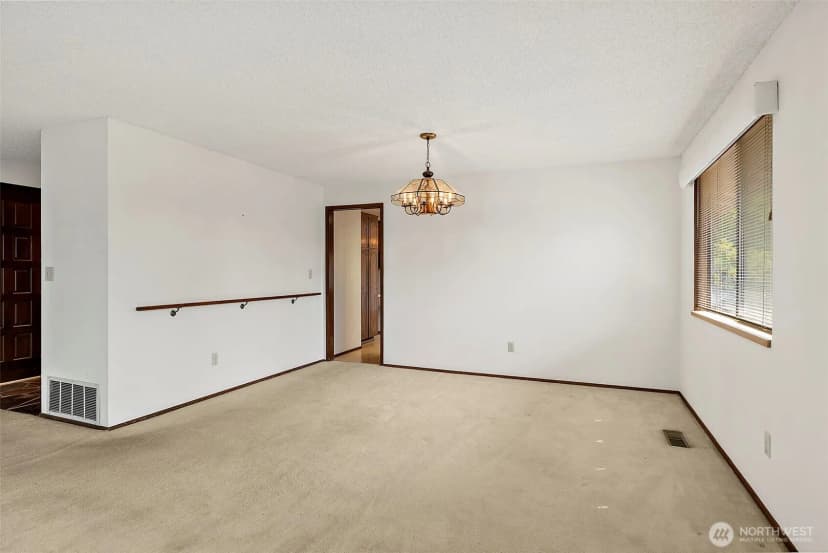 Property photo for 24324 138th Avenue Se, Kent photo 12