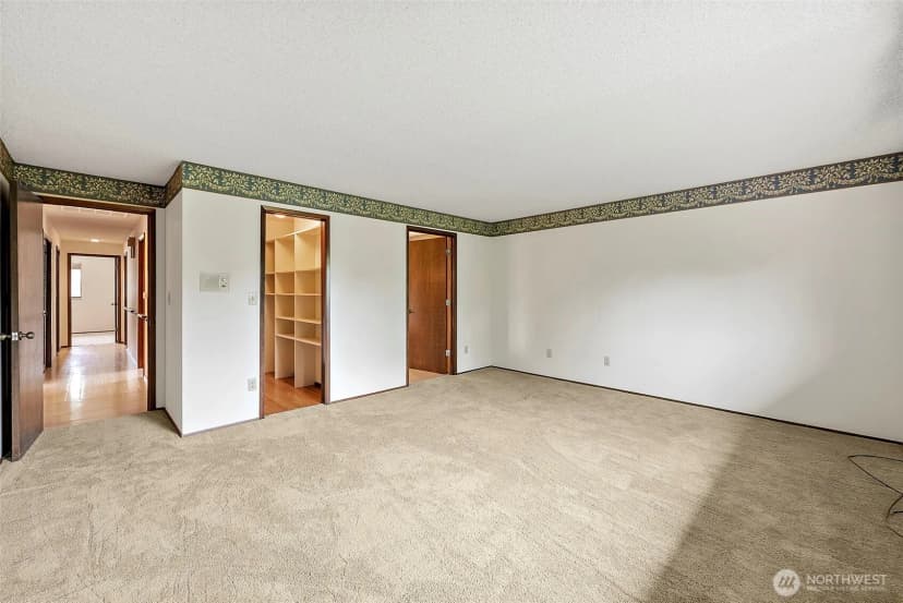 Property photo for 24324 138th Avenue Se, Kent photo 21