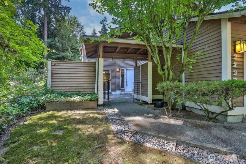 Property photo for 3233 168th Place Se, Bellevue photo 21