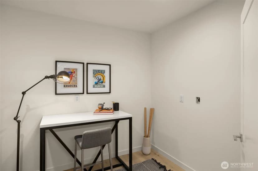 Property photo for 9215 Densmore Avenue N, Seattle photo 24