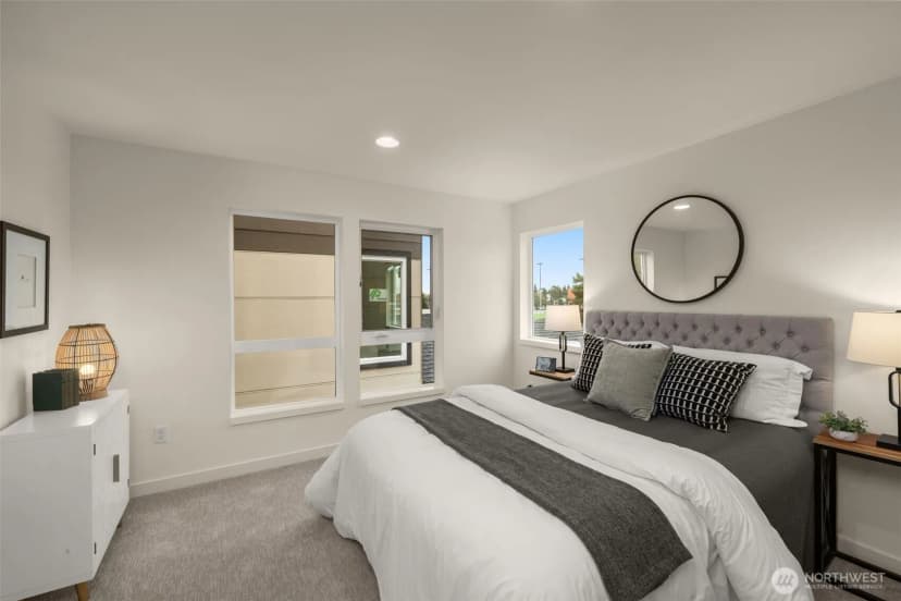 Property photo for 9215 Densmore Avenue N, Seattle photo 18