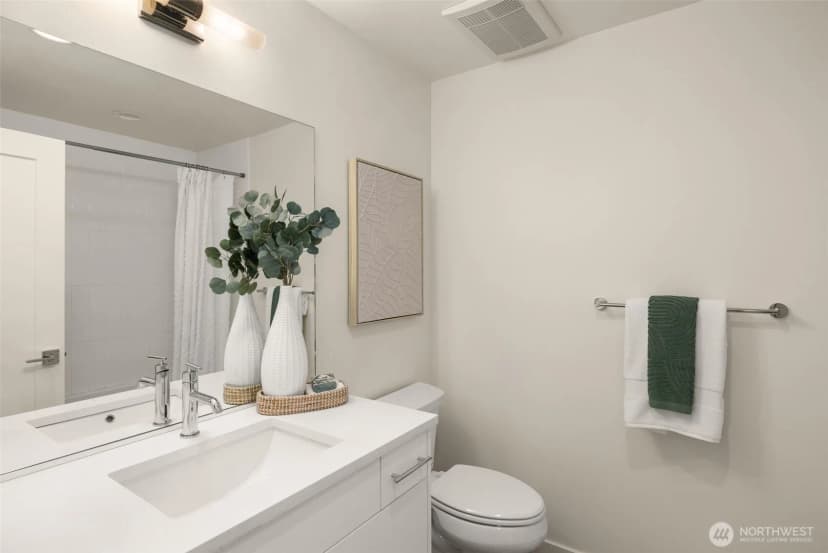 Property photo for 9215 Densmore Avenue N, Seattle photo 19