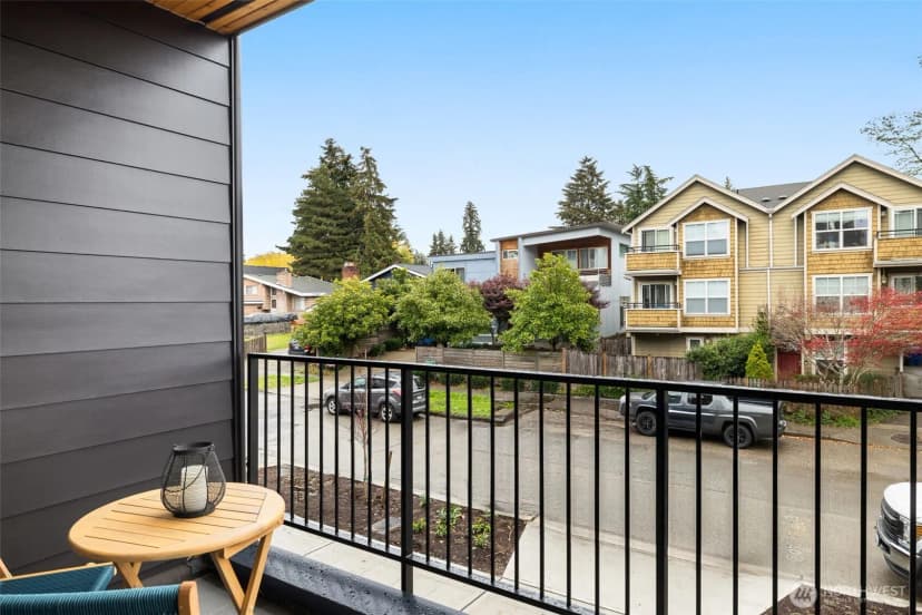 Property photo for 9215 Densmore Avenue N, Seattle photo 13