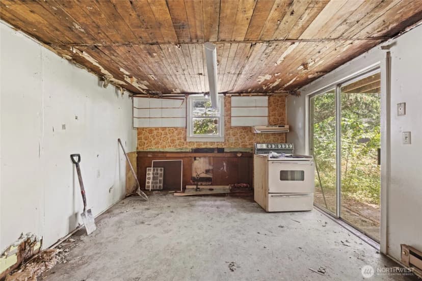 Property photo for 11177 Gardner Road, Burlington photo 10