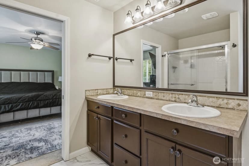Property photo for 7605 Columbia Way Ne, Lacey photo 13