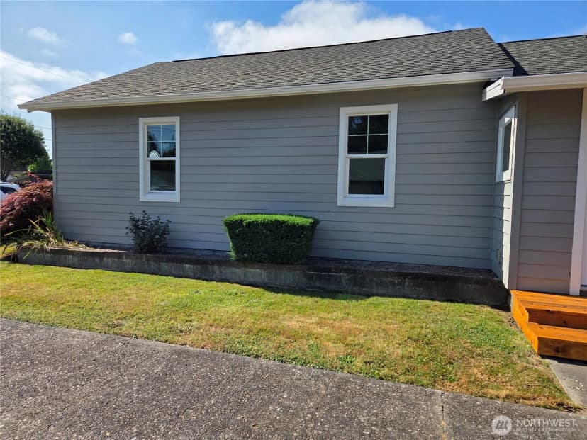 Property photo for 201 S 9th Avenue, Kelso photo 17