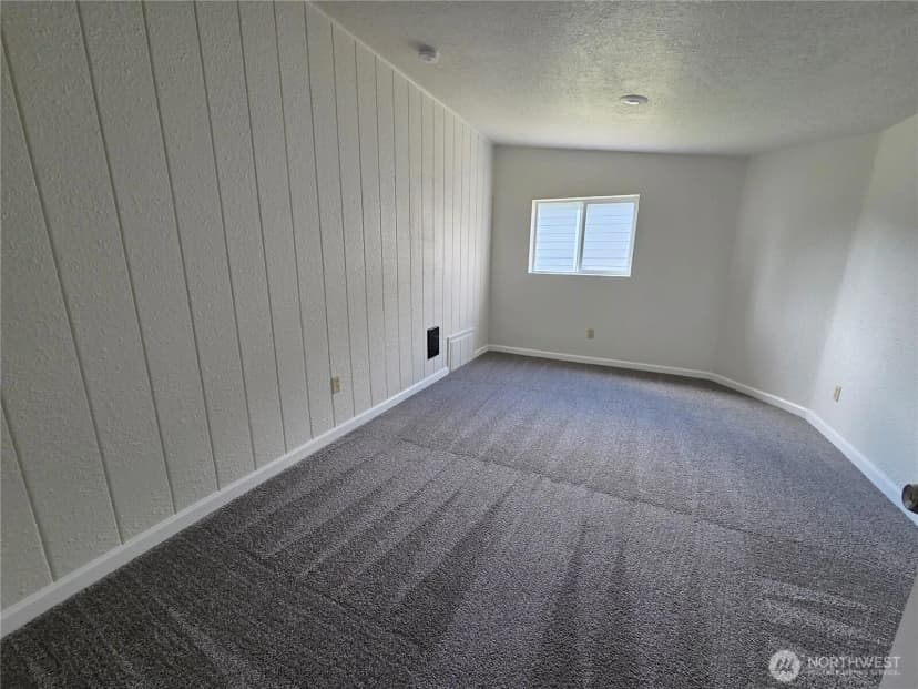 Property photo for 201 S 9th Avenue, Kelso photo 13