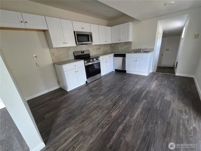 Property photo for 201 S 9th Avenue, Kelso photo 5