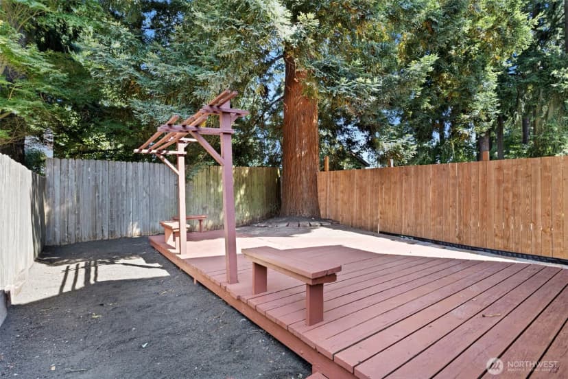 Property photo for 14026 Wallingford Avenue N, Seattle photo 24
