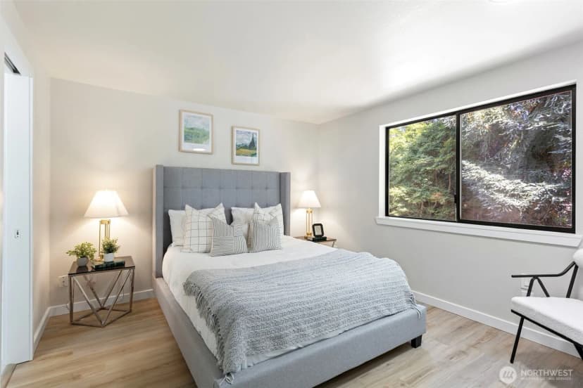 Property photo for 14026 Wallingford Avenue N, Seattle photo 13