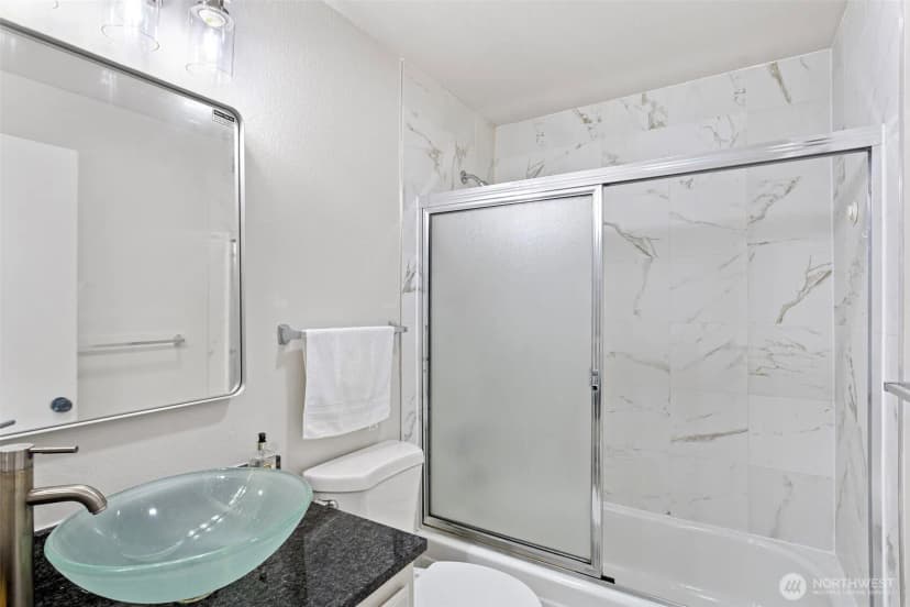 Property photo for 14026 Wallingford Avenue N, Seattle photo 22