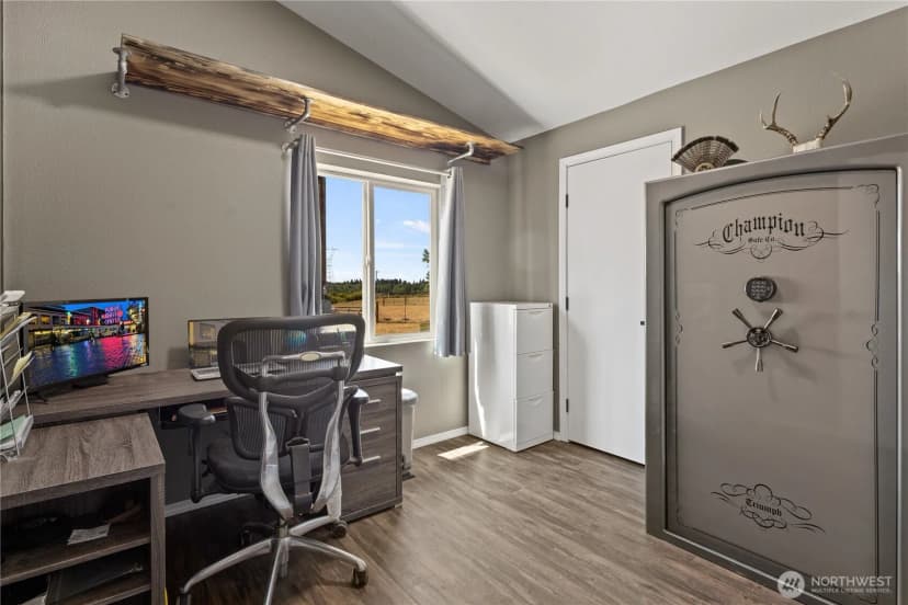 Property photo for 215 296th Street S, Roy photo 32