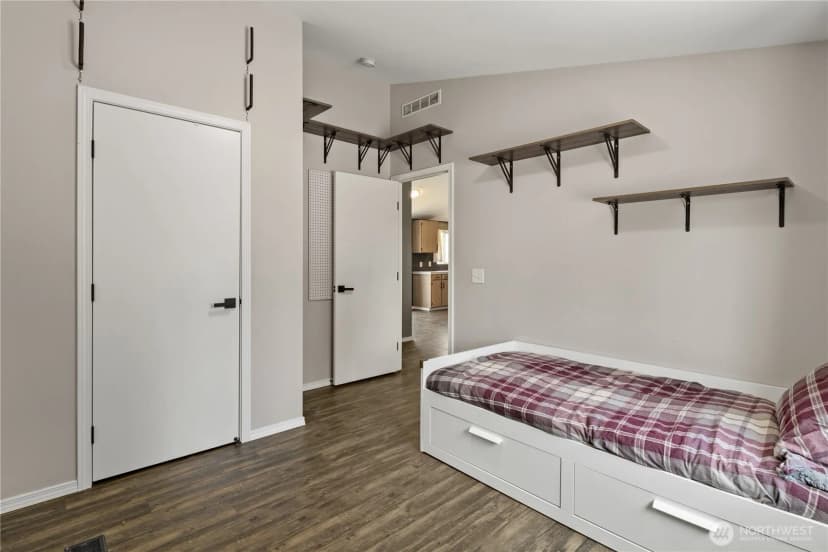 Property photo for 215 296th Street S, Roy photo 34
