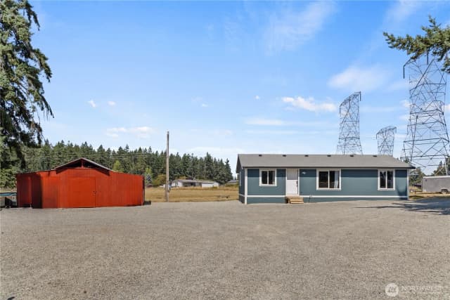 Property photo for 215 296th Street S, Roy photo 4