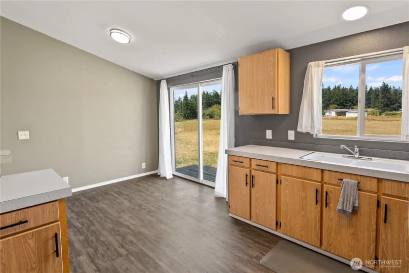 Property photo for 215 296th Street S, Roy photo 20