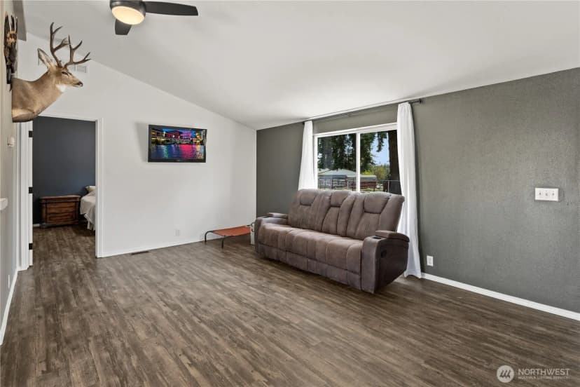 Property photo for 215 296th Street S, Roy photo 25